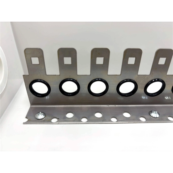 Power distribution box and power distribution box