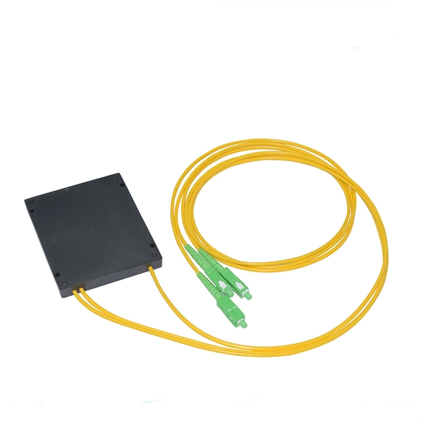 What capacitors are used in a distribution box 