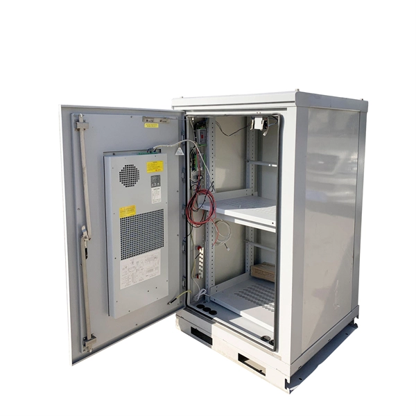 Installation of Intelligent Power Distribution Box in Big Data Center