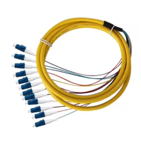 Connection of mobile fiber optic cables at construction sites