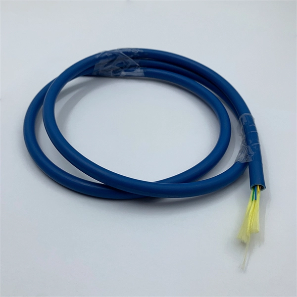 Fiber optic patch cord between APC and PC