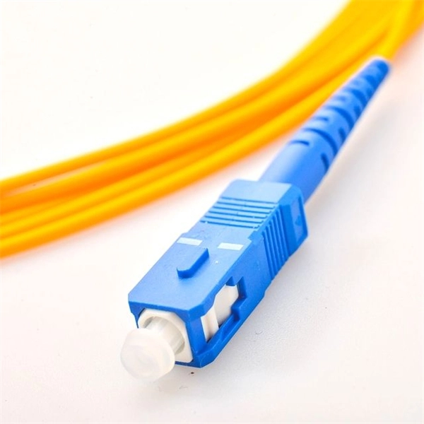 How many cores are in a single MPO connector 