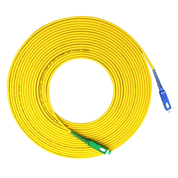 Lightning protection for power cable trays