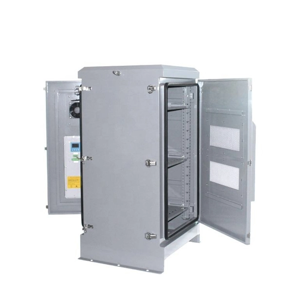 Does the Norwegian optical splitter require a power source